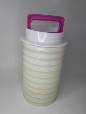 Tupperware hamburger press vintage